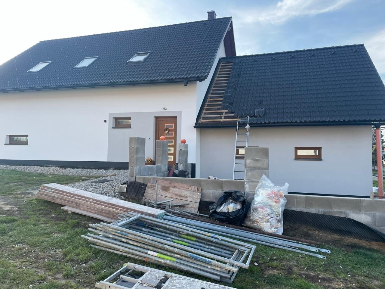 Různé realizace – rekonstrukce, novostavby, zateplení atd.