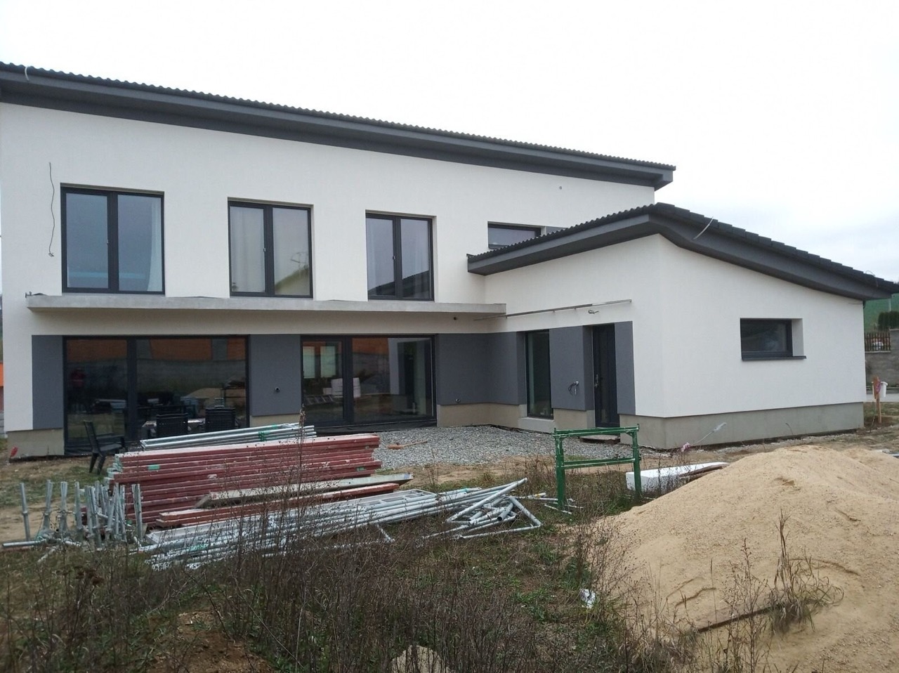 Různé realizace – rekonstrukce, novostavby, zateplení atd.